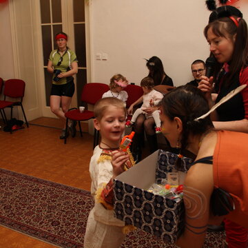 2013-02-08 Maškarní na faře